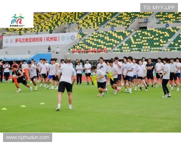今年淄博迎来众多足球明星助力地方足球发展与文化交流